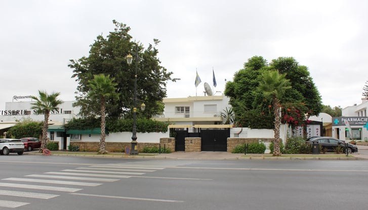 l ambassade